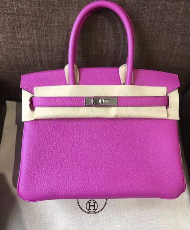 Hermès F/W 2017 Rose Pourpre color is a balance between hot pink