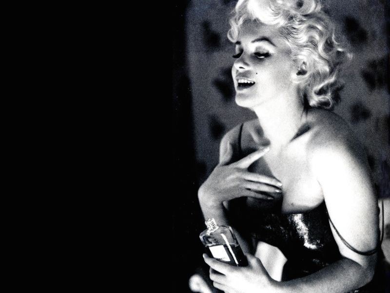 an icon never fades