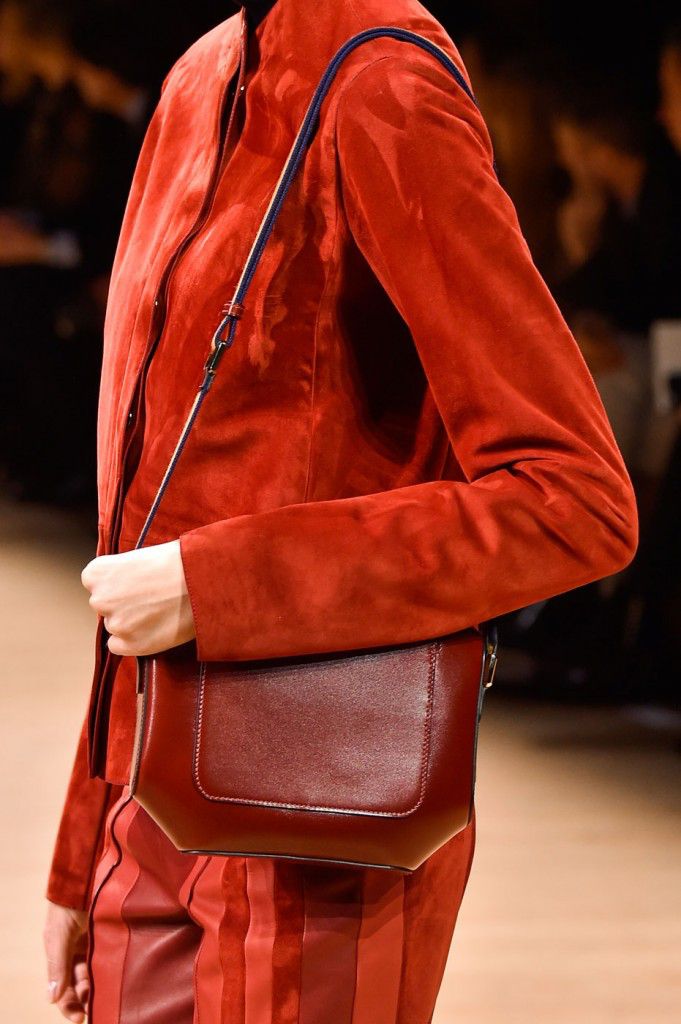 Hermes-Red-Sac-Poudrier-Compact-Shoulder-Bag-Fall-2015-Runway
