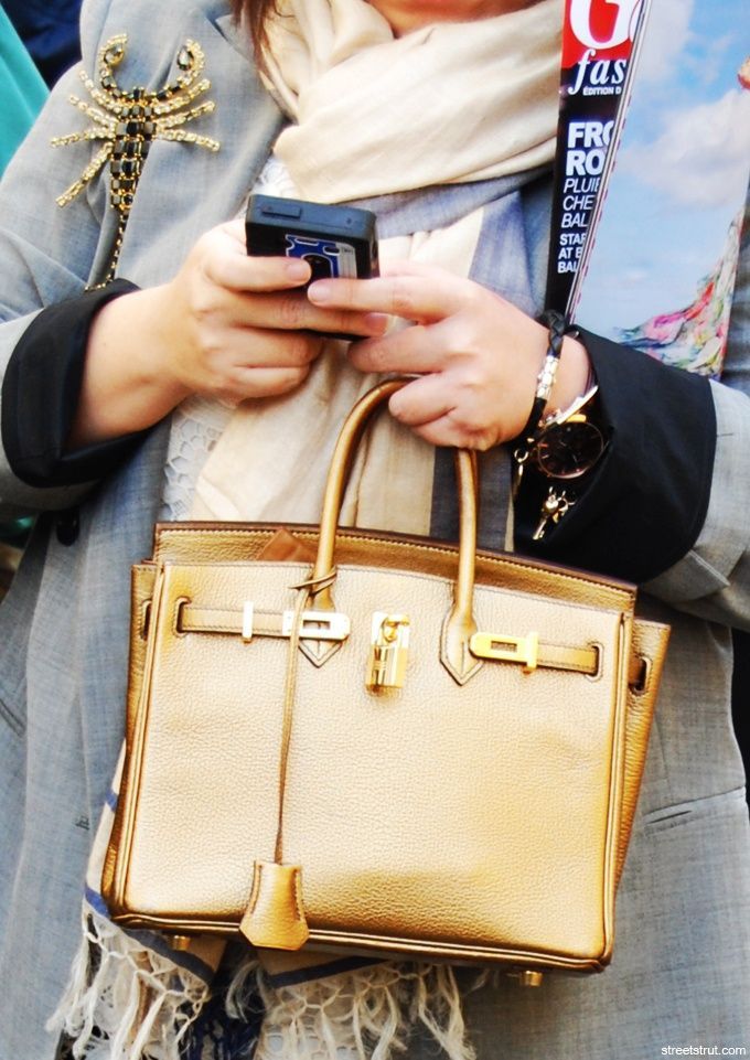 The Mini Bag Goes Microscopic at Paris Fashion Week - PurseBop