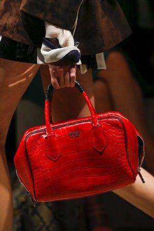 Prada-RedBlack-Crocodile-Inside-Tote-Bag-Spring-2016-300x450