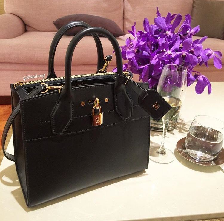 Mine & Yours - The perfect spring bag. Louis Vuitton City Steamer