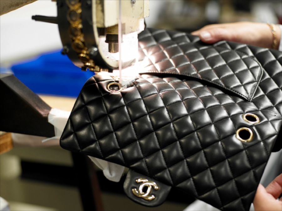 8 Reasons Why We Simply Love the Chanel Classic Flap