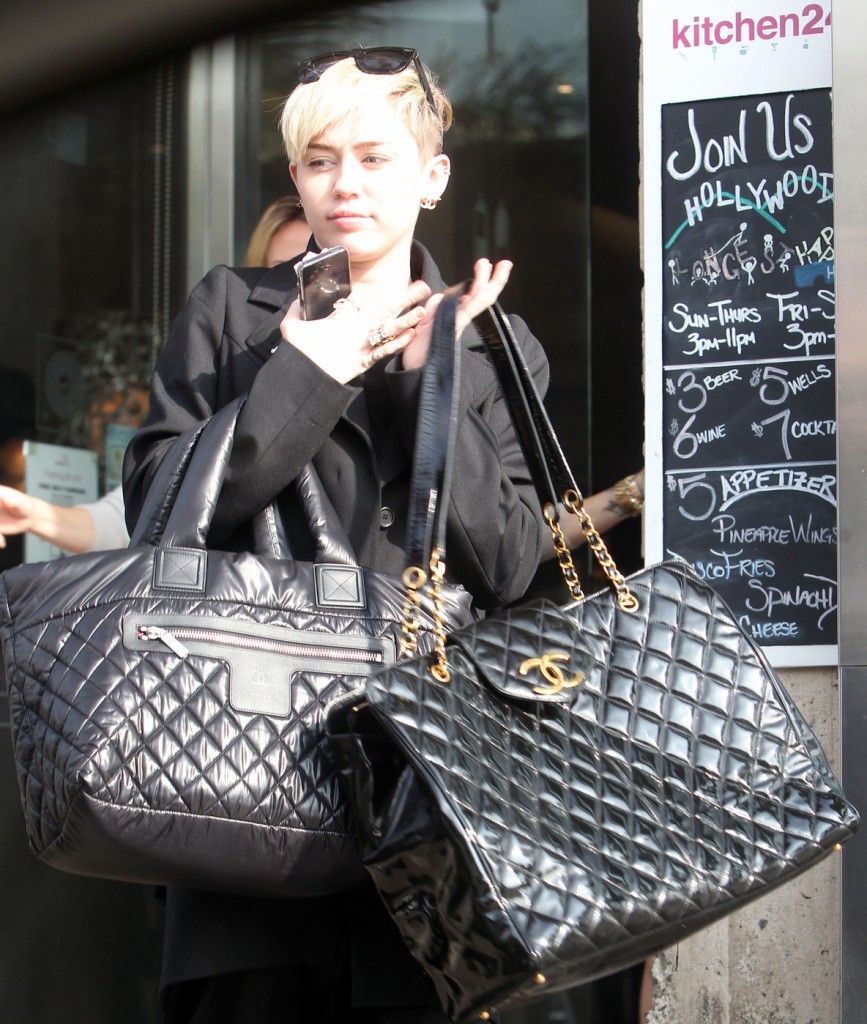 111280PCNEX_MileyTish08-867x1024