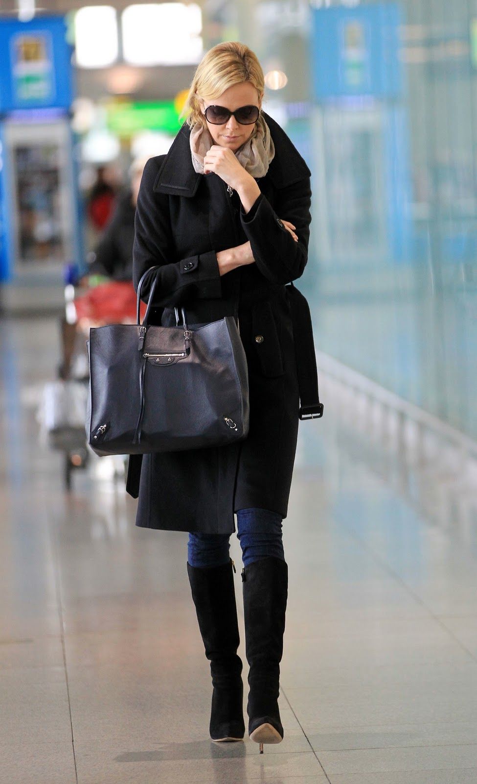 512464283_Wim_Heitinga_CharlizeTheron.2_122_123lo
