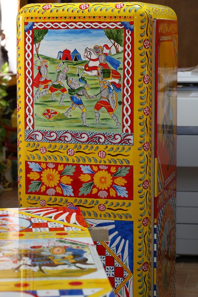 dolce-and-gabanna-smeg-slideshow-01