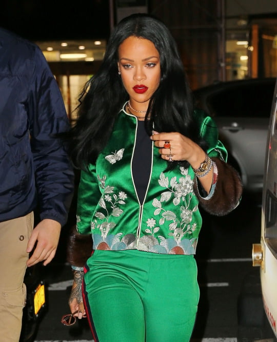 Rihannas-New-York-City-Gucci-Spring-2016-Green-Floral-Embroidered-Track-Jacket-and-Pants1