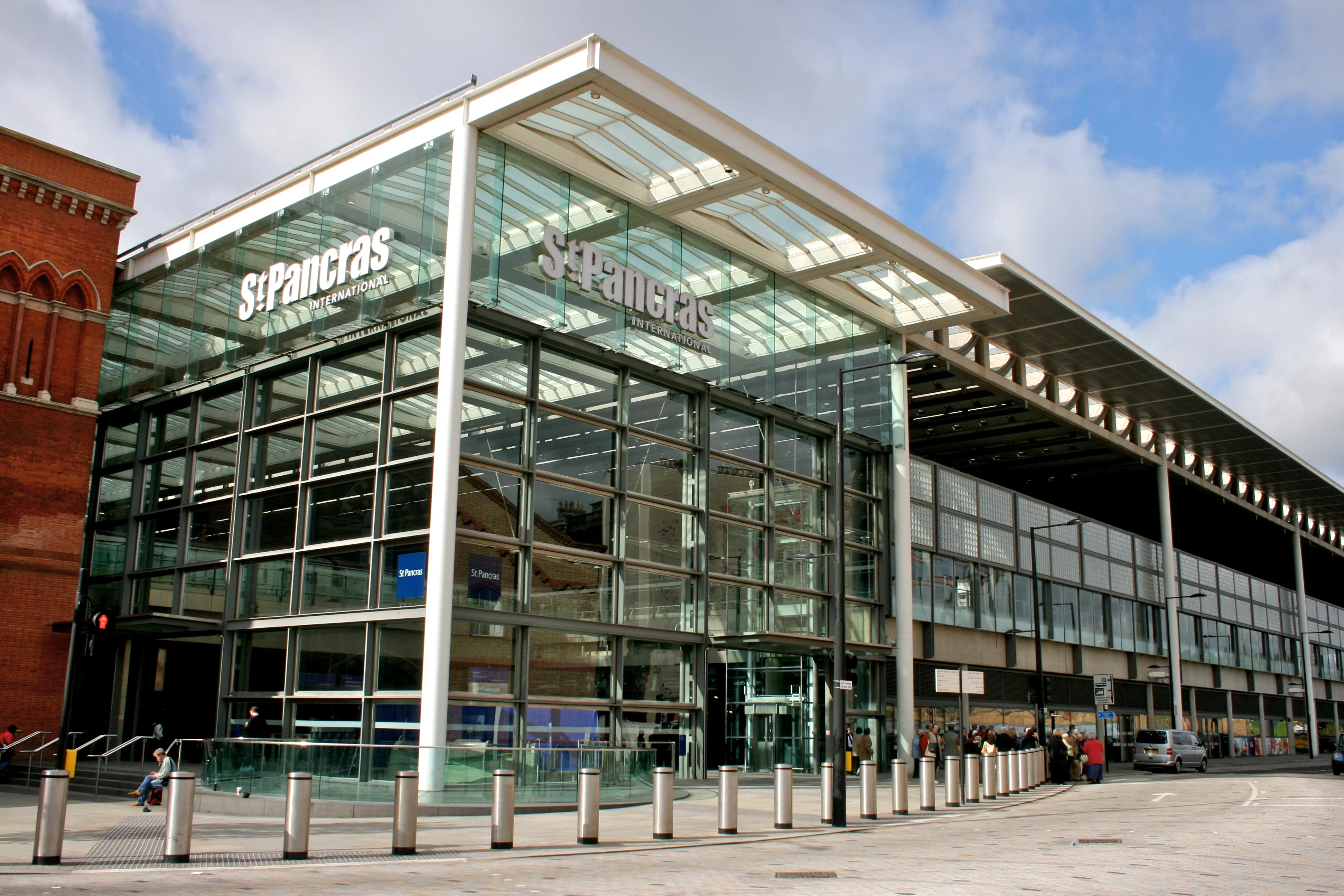 St_Pancras_international_entrance