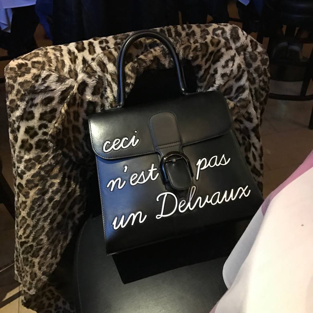 Ceci n'est pas un Delvaux - PurseBop