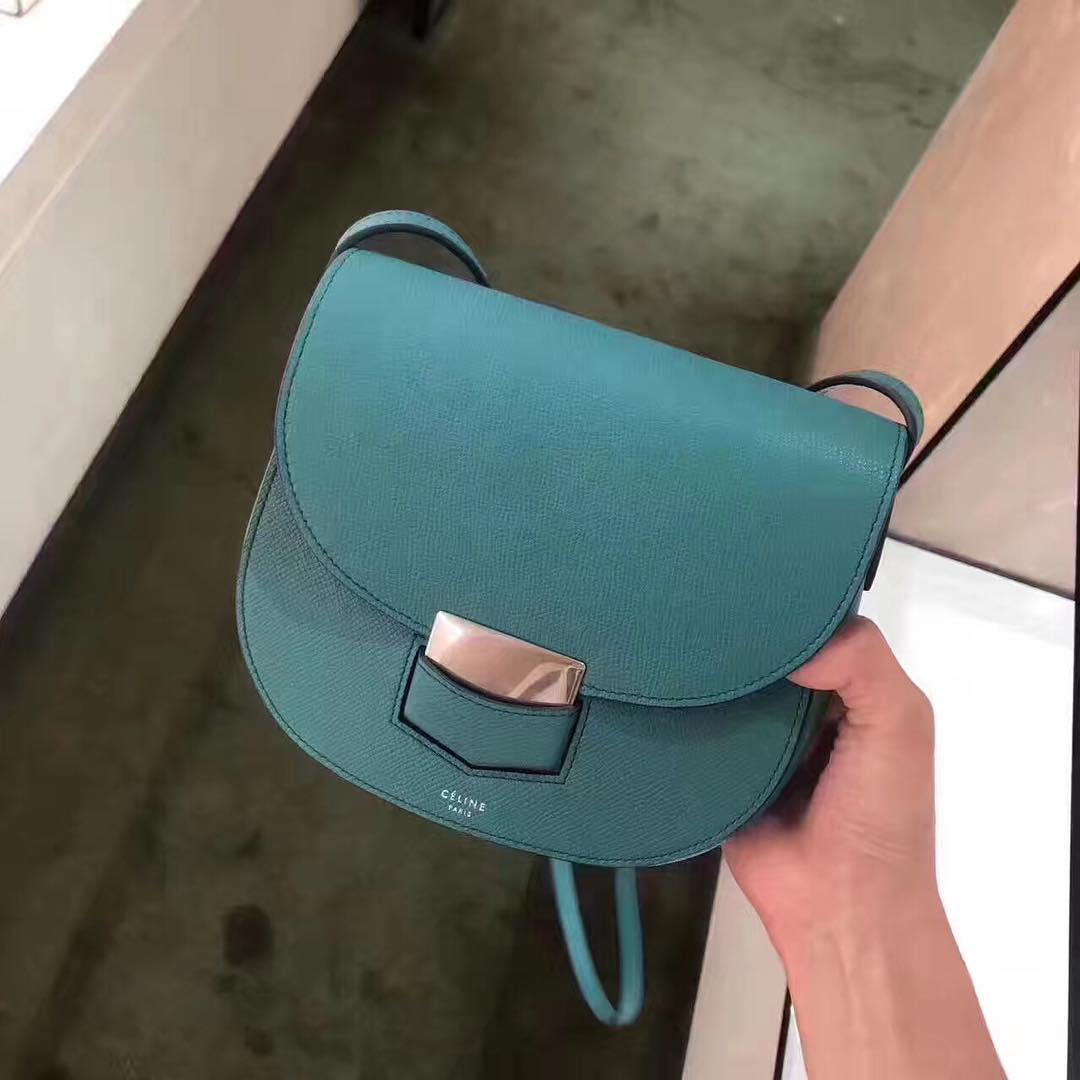 A Céline Favorite: The Trotteur Bag - PurseBop