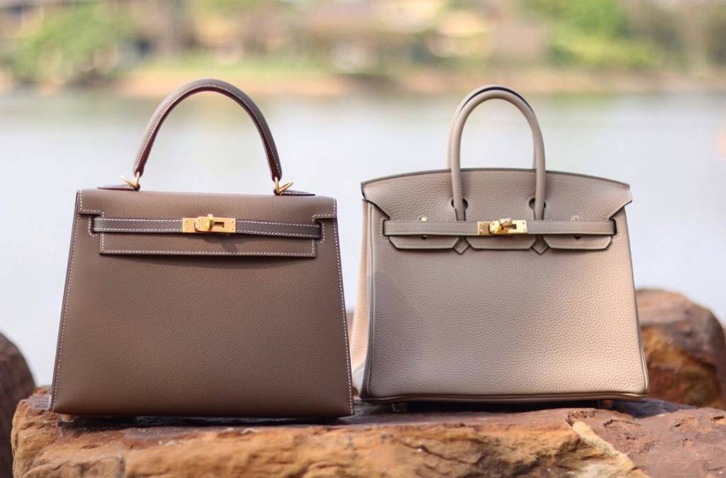 Kelly 25 Etoupe VS Birkin 25 Gris Touterelle. @pretty_purses