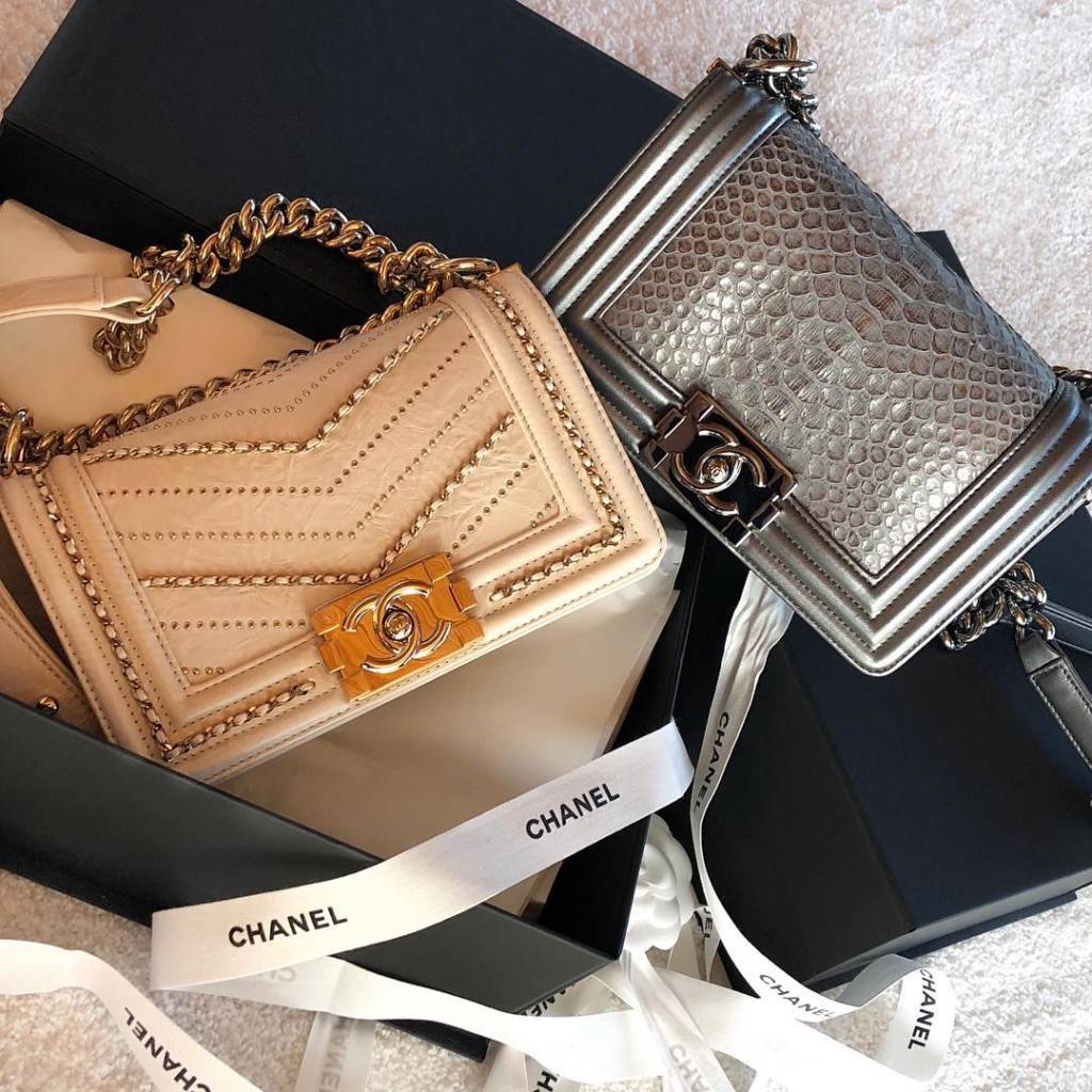 CHANEL: 3 TIPS TO CHOOSING YOUR FIRST CHANEL HANDBAG/HISTORY OF THE CHANEL  CLASSIC FLAP BAGS 