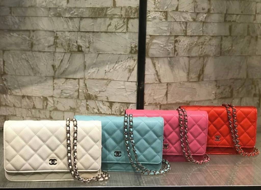 Chanel vs. YSL Wallet on Chain Comparison (WOC) - PurseBop