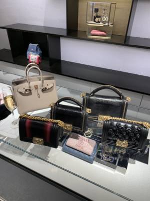 Chanel Unveils New Boutique in Chicago