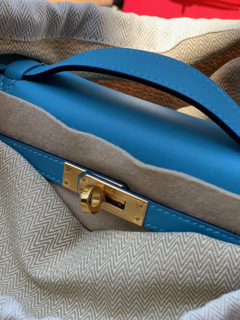 Dear PurseBop: What is the Best Shoulder Strap Length on a Hermès Mini Kelly  to Wear it Crossbody??