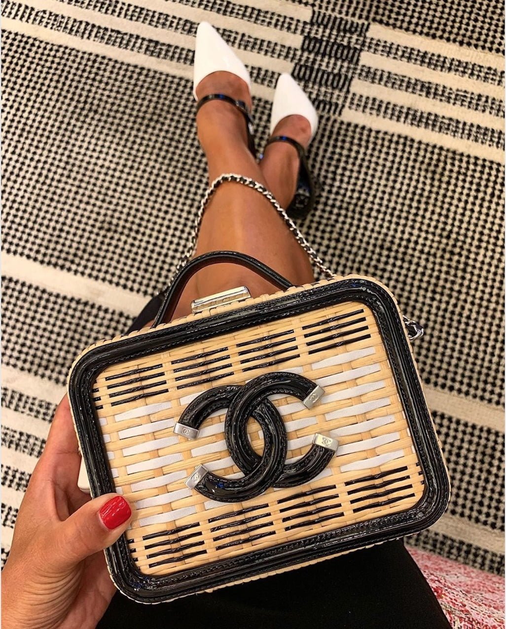 CHANEL Small CC Filigree Vanity Case Iridescent Dark Turquoise