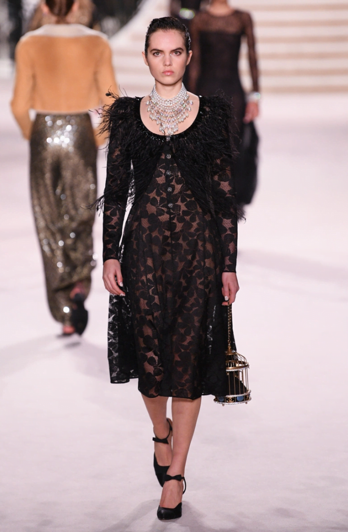Chanel Métiers d'Art 2020 With a Little Flap and a Bird Cage. Really ...