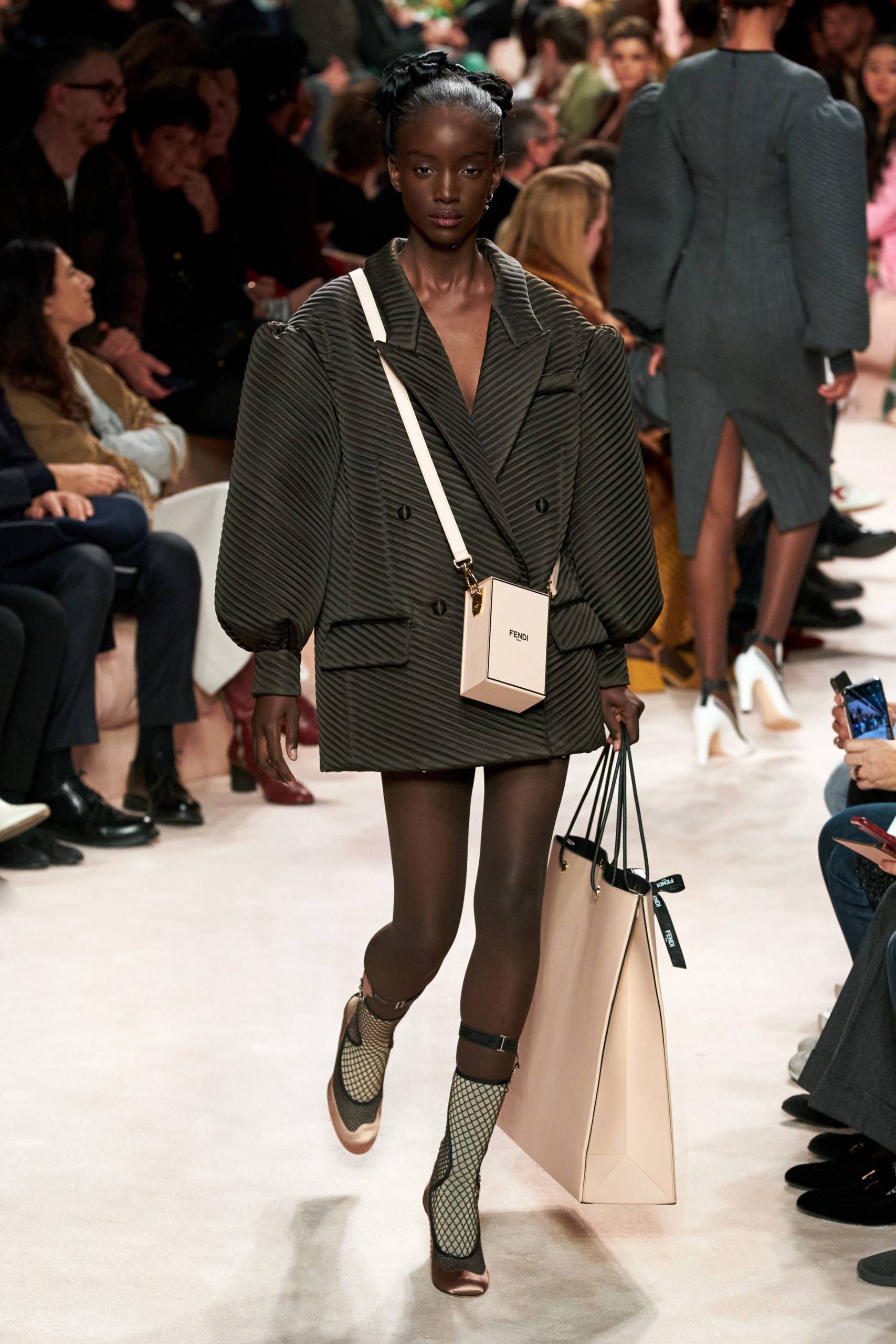 About Time: Louis Vuitton Fall/Winter 2022 Runway - BY pursebop