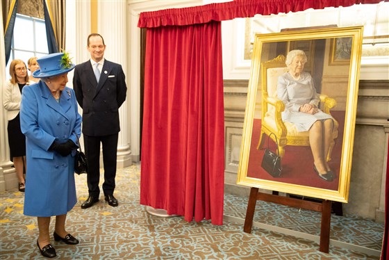 Launer in Queen's 2018 portrait