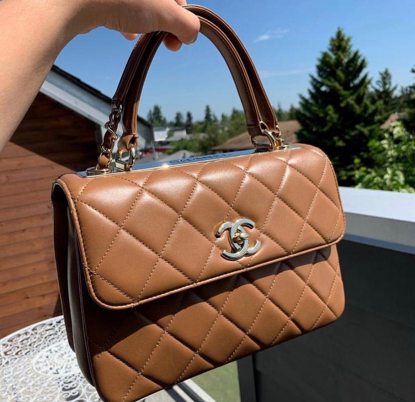 RDC12869 Authentic Chanel Brown Caviar Leather CC Turnlock Tote Bag w/ –  REAL DEAL COLLECTION