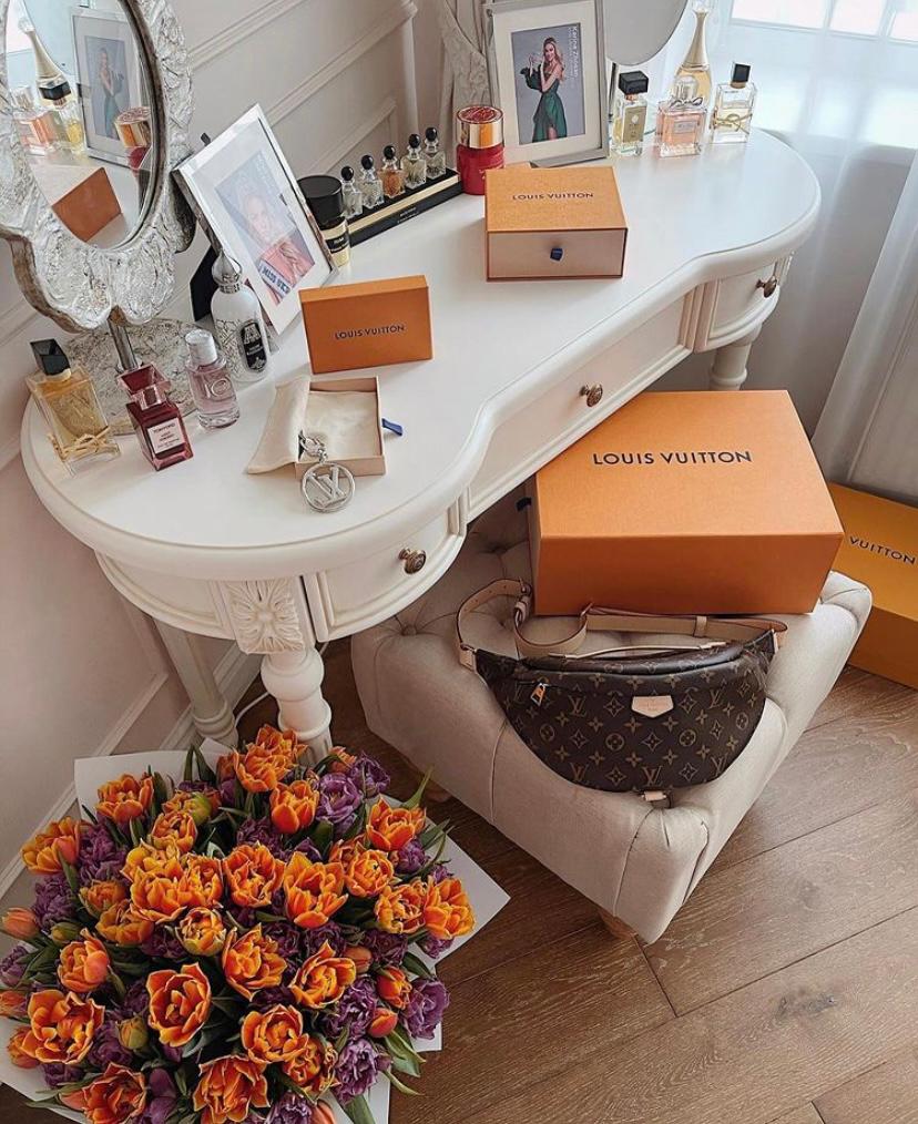 louis vuitton vanity table