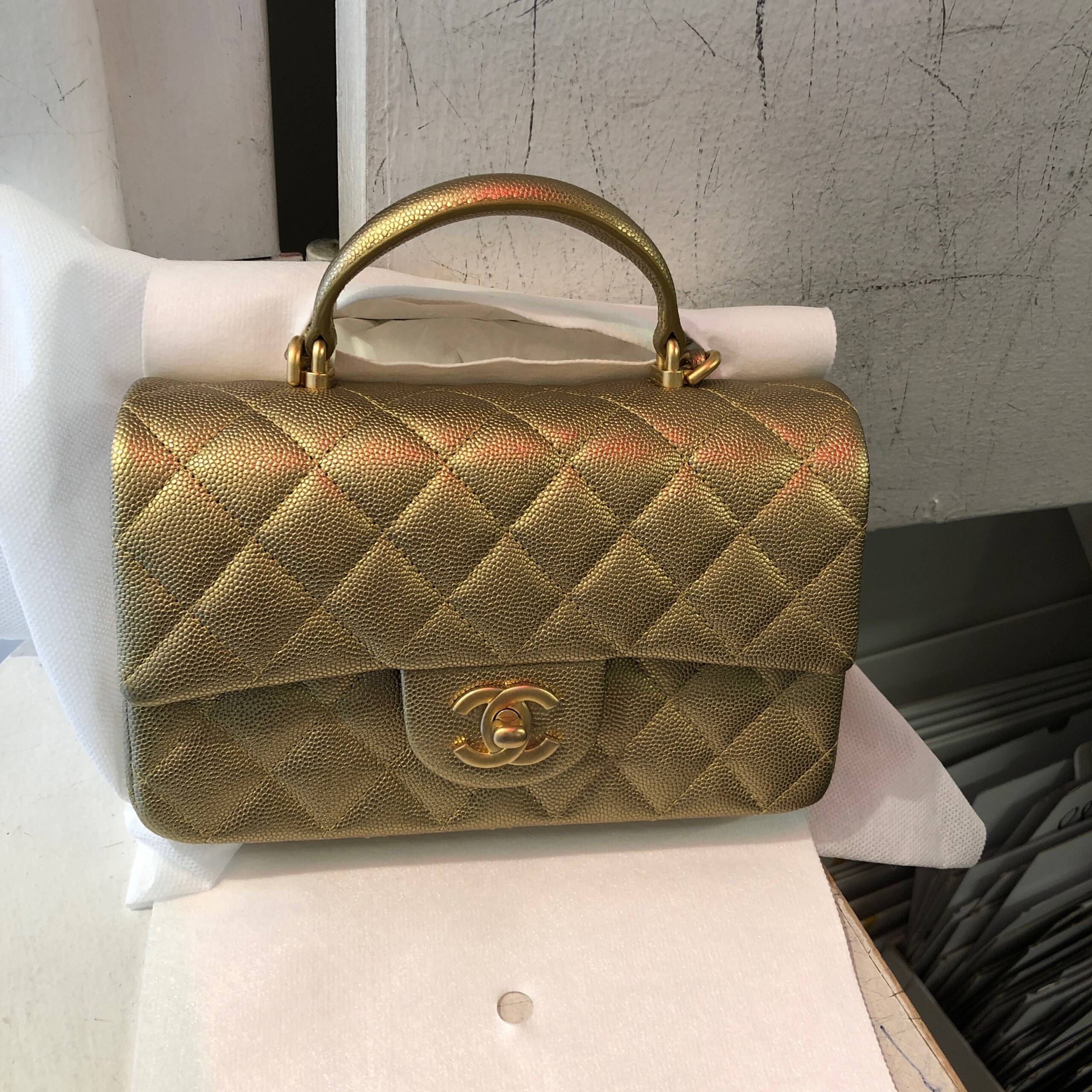 NWT! 💕22C CHANEL Sakura Pink Mini Square Vanity 💕Grained Gold HW Chain  Bag