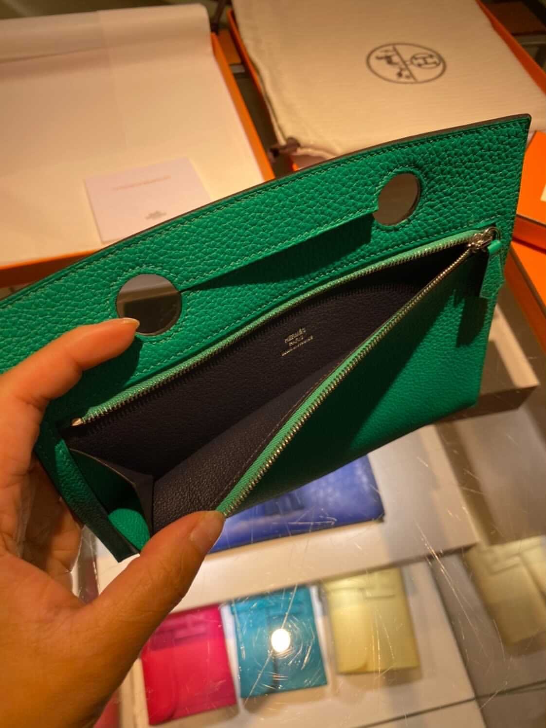 Hermes B25 Backpocket Pouch, 名牌, 手袋及銀包- Carousell