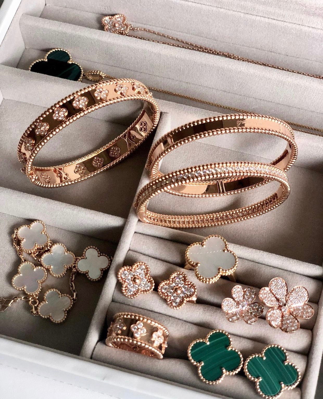 How to Curate the Perfect Van Cleef & Arpels Collection - PurseBop