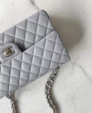 chanel vintage small classic flap bag