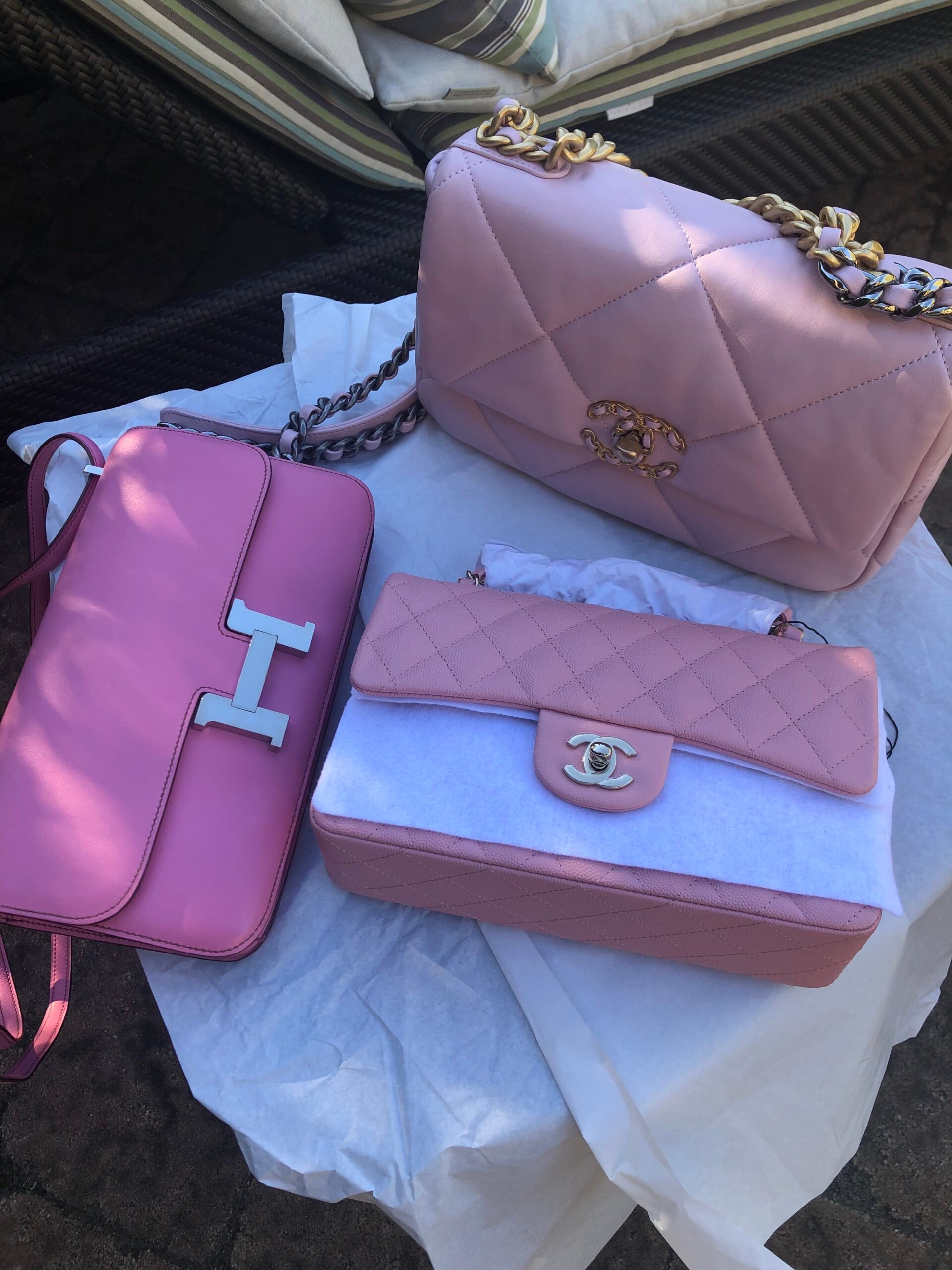 chanel 22s bags
