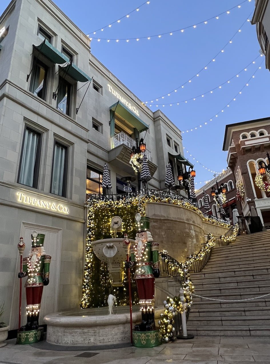 Louis Vuitton recreates it's existing ideas in new Rodeo Drive