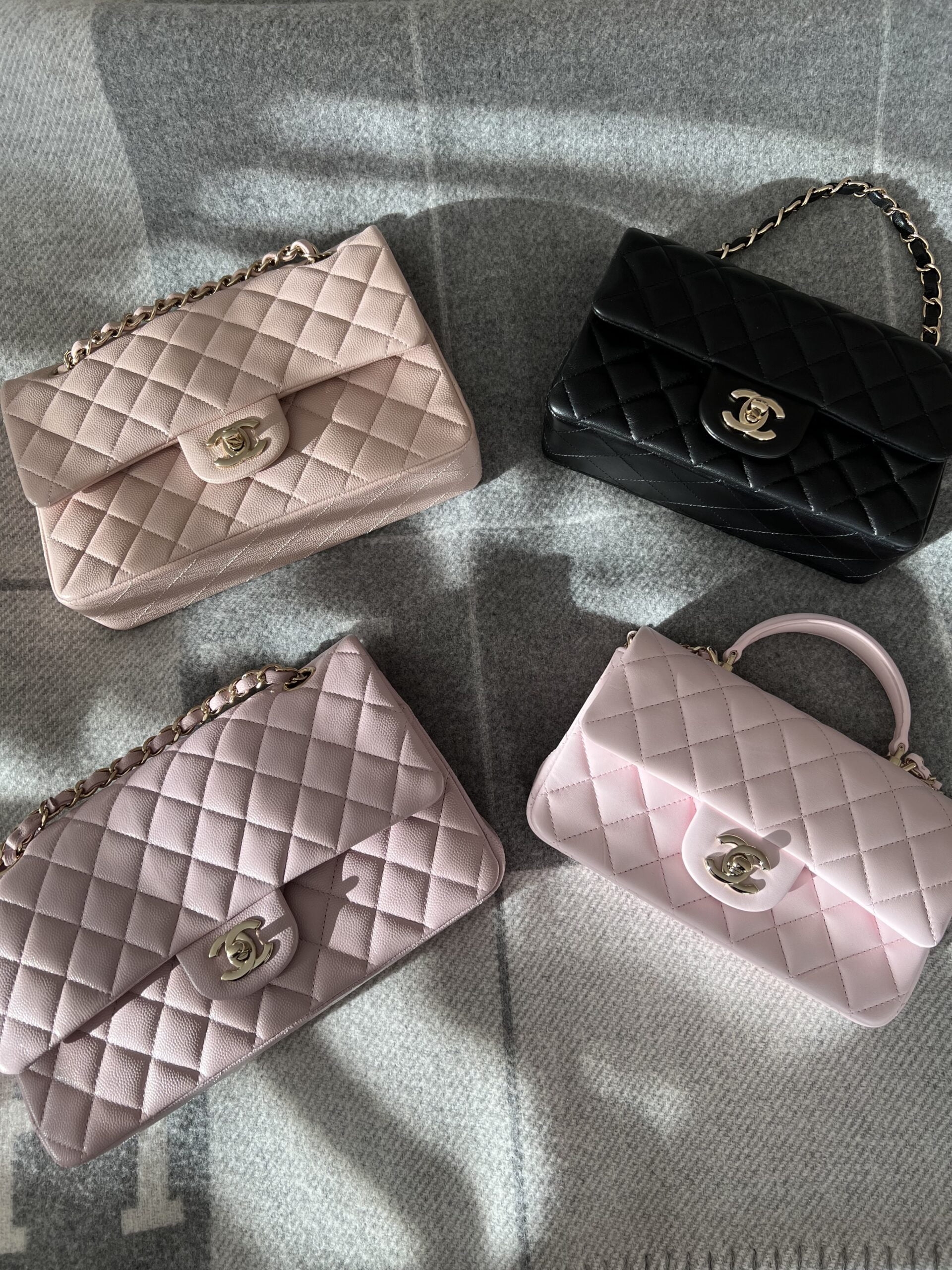 The Complete Guide to the Chanel 22P Classic Mini Handle - PurseBop