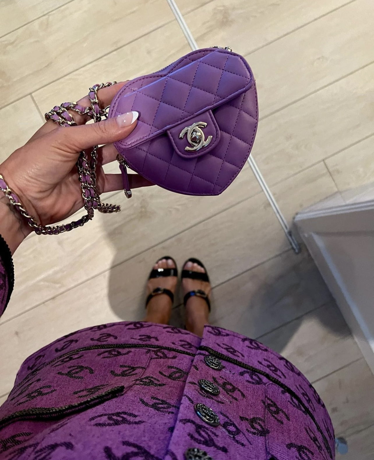 Chanel Spring-Summer 2022 small crossbody Heart Bag in purple