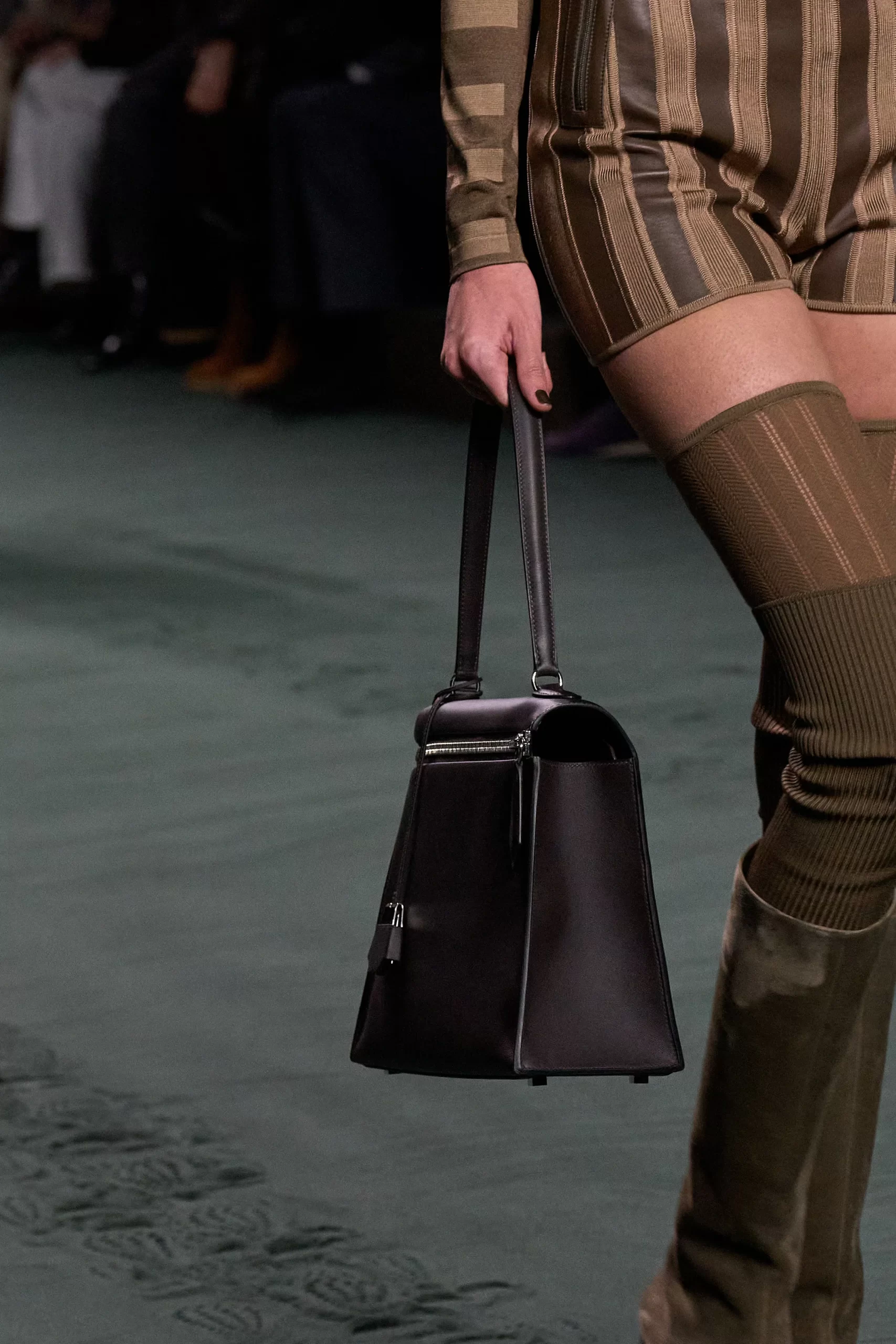 The New Hermès Kelly Messenger Bag is Here - PurseBop