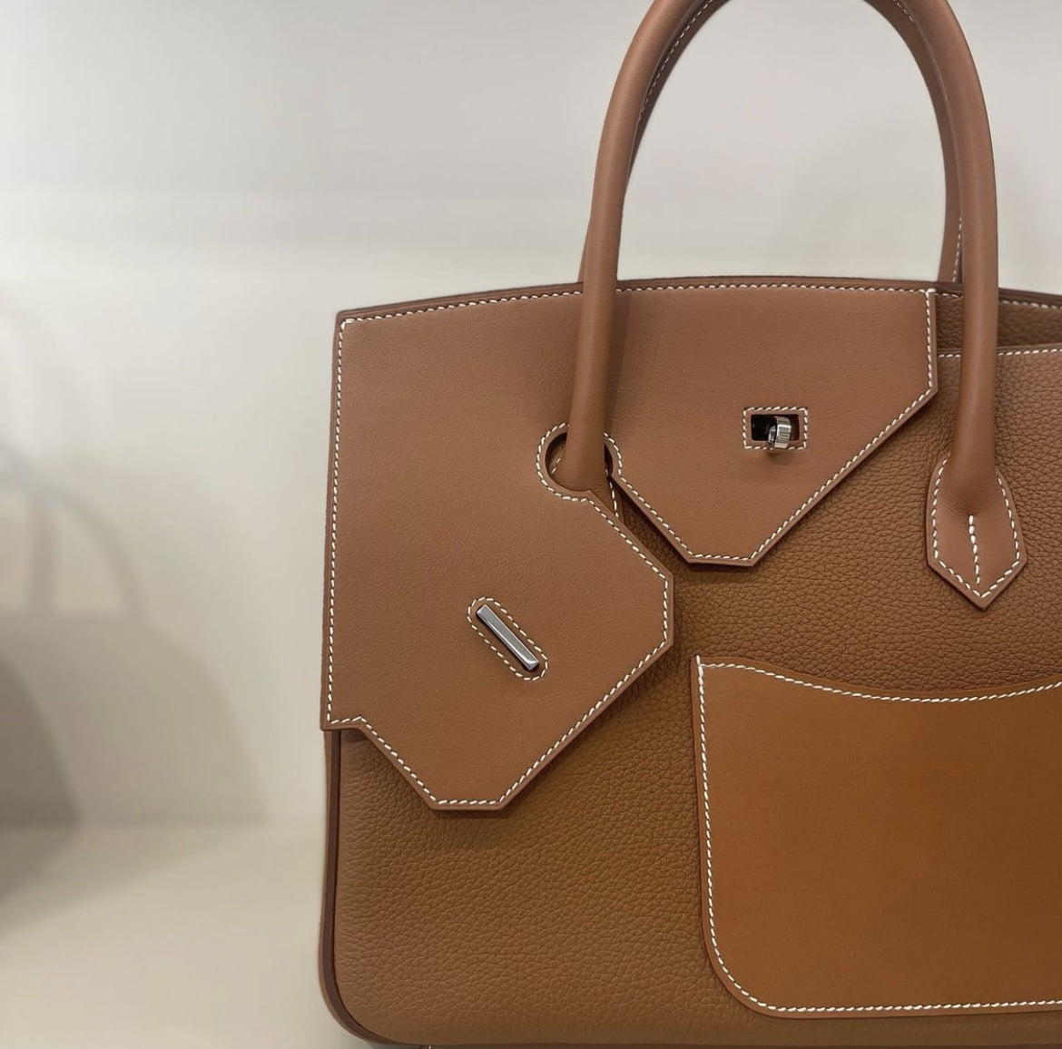 Hermes Welcomes 3 New Variations Of The Kelly Handbag!-Goxip