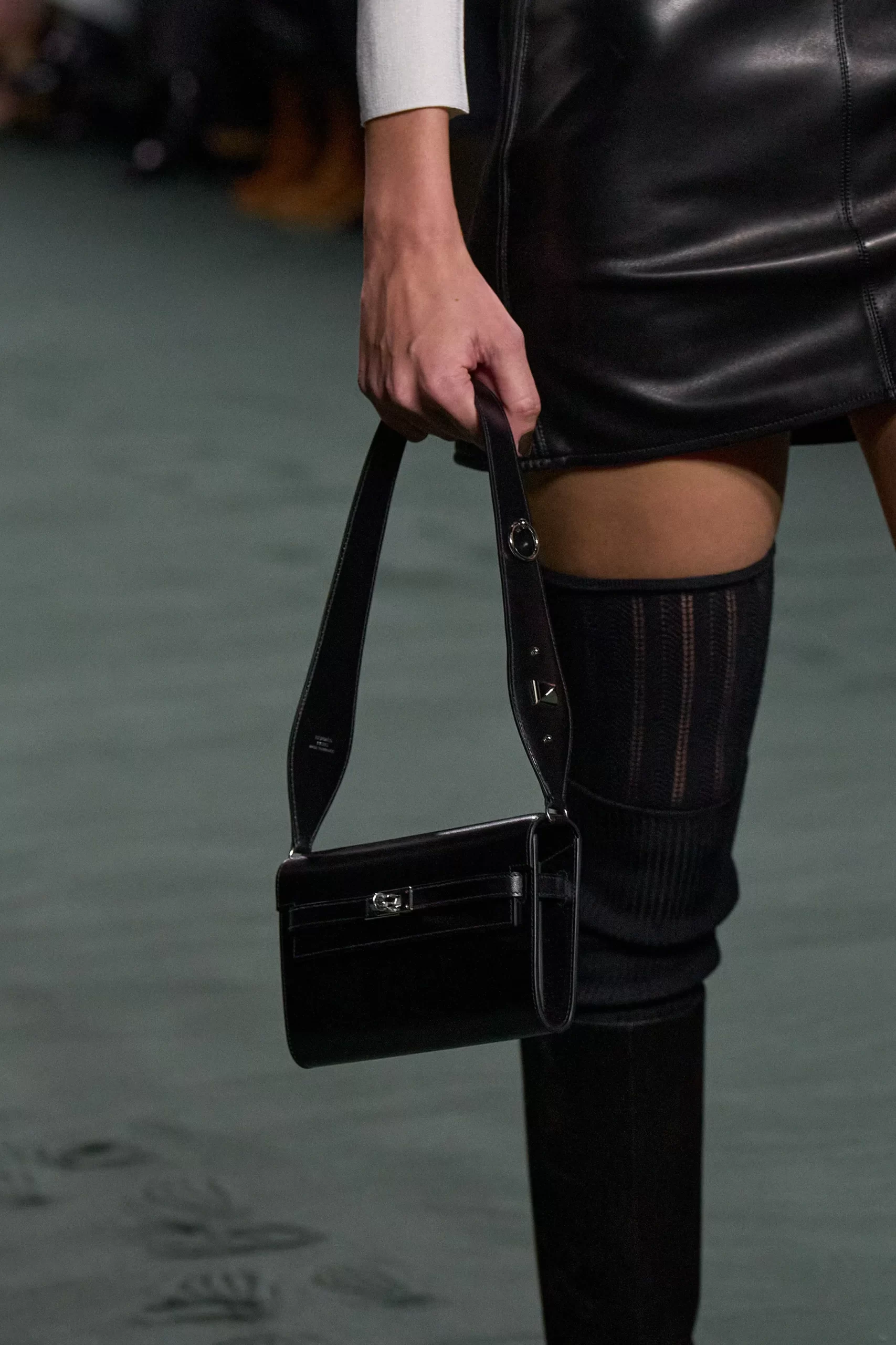 First Look at the New Hermès 'In the Loop' Bag - PurseBop