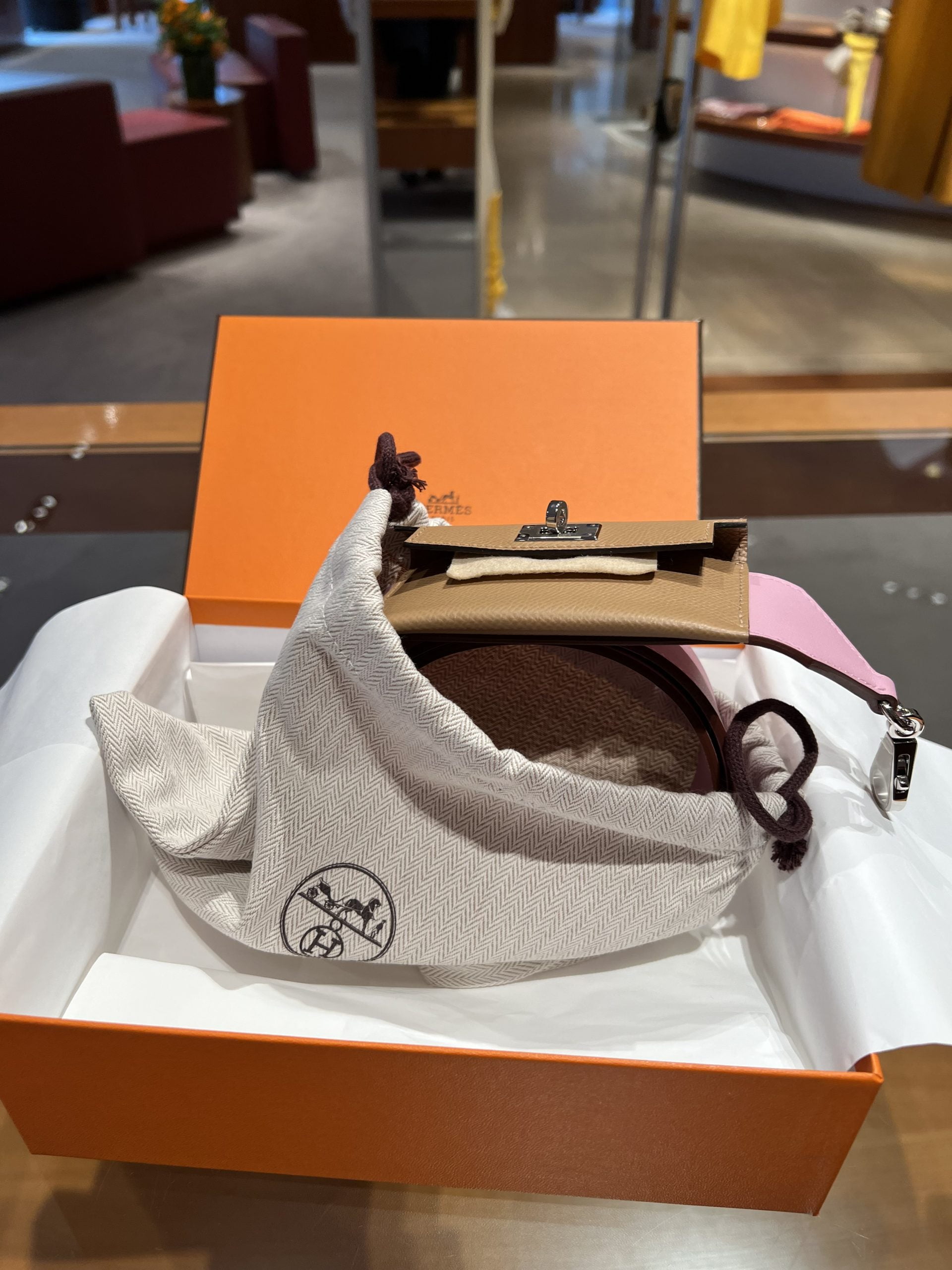 Hermes Lindy Mini Handbag Unboxing, I waited for One Year to Get this Bag