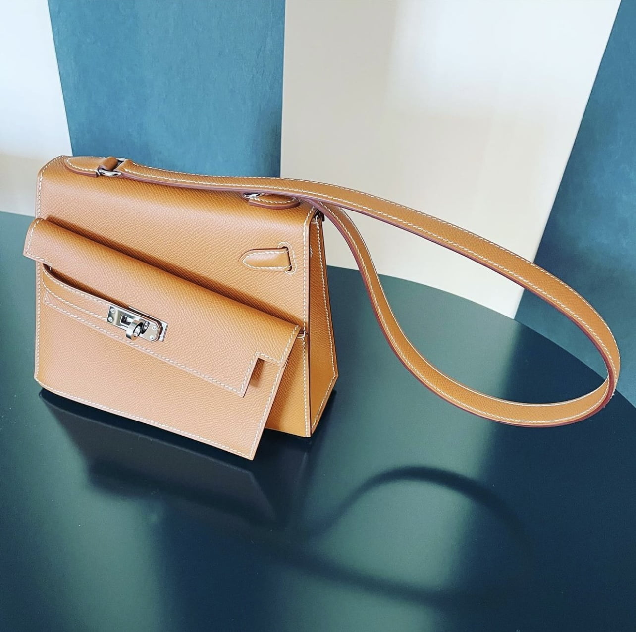 First Look at the New Hermès 'In the Loop' Bag - PurseBop