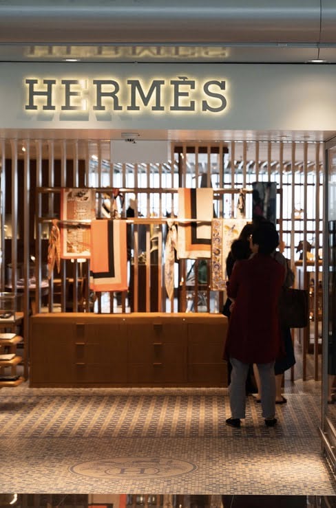 COME LUXURY SHOPPING WITH ME AT HEATHROW