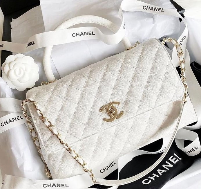 chanel classic size