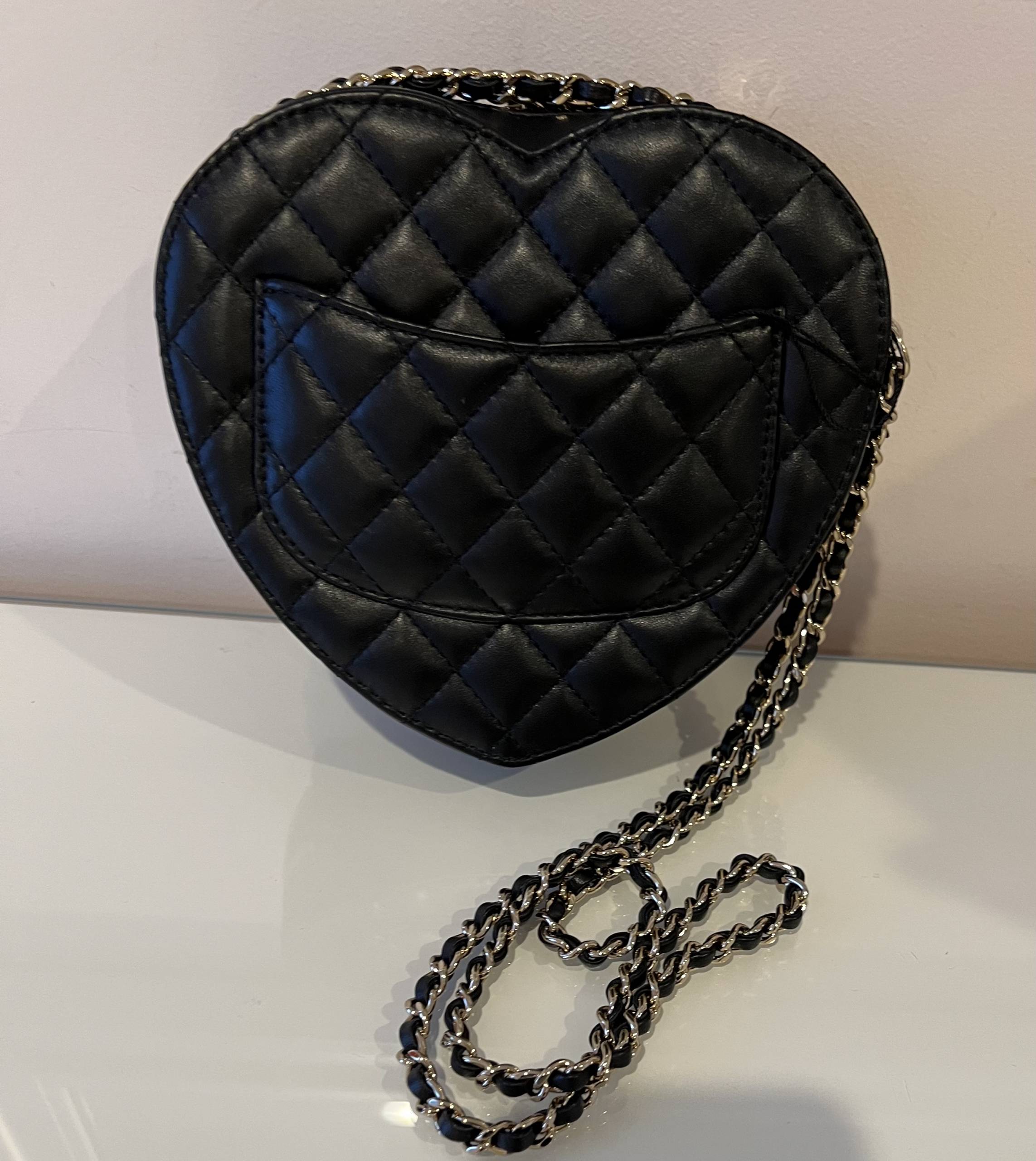 Chanel Heart Zipped Arm Coin Purse 22S Purple Lambskin for Women