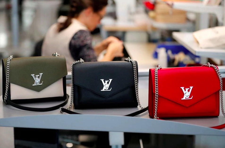 What's Up With Louis Vuitton's Twist Bag This Season? - PurseBop