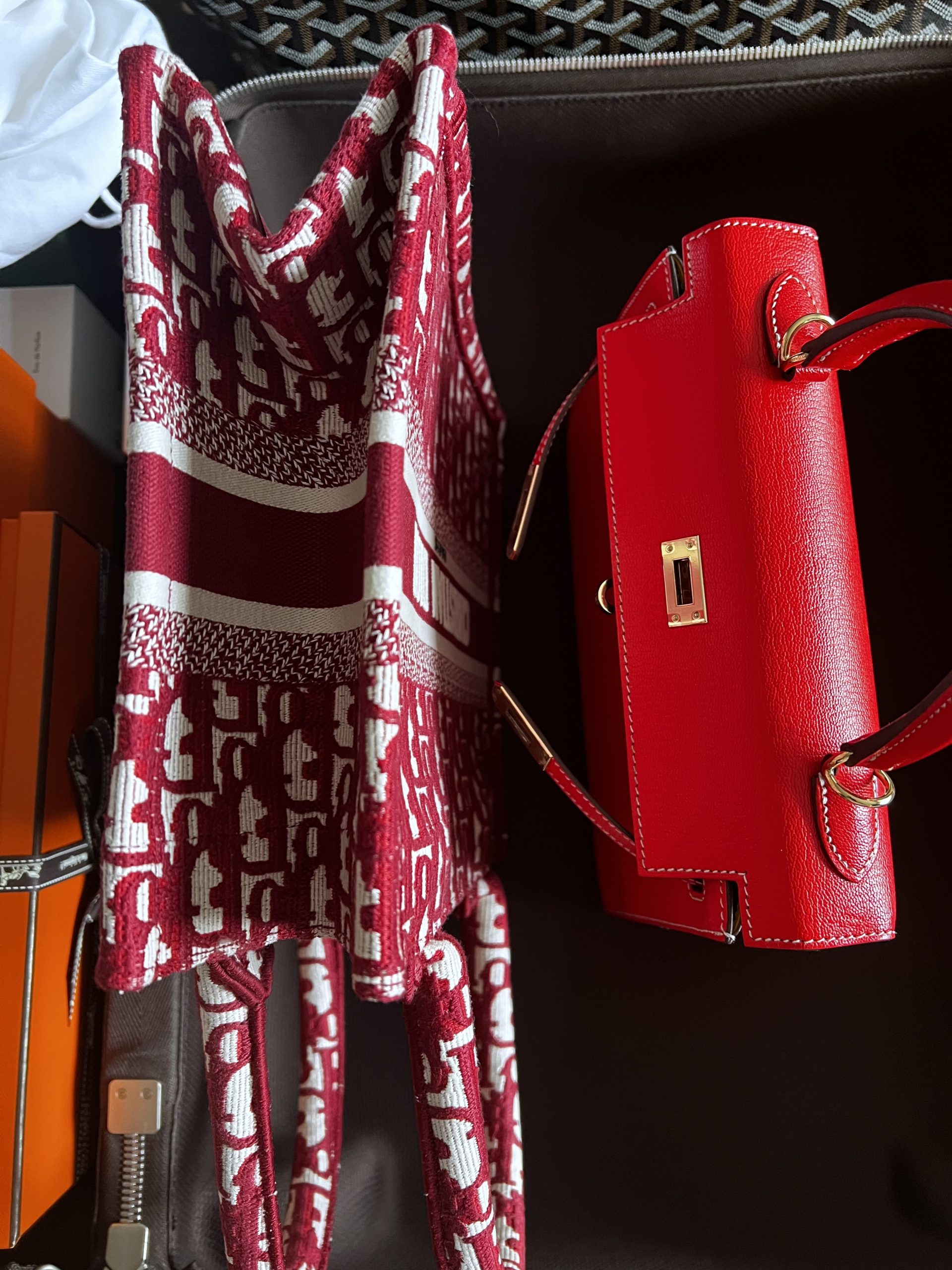 DIOR PARIS Avenue Montaigne book tote small Hermes Kelly 25 rouge de coeur