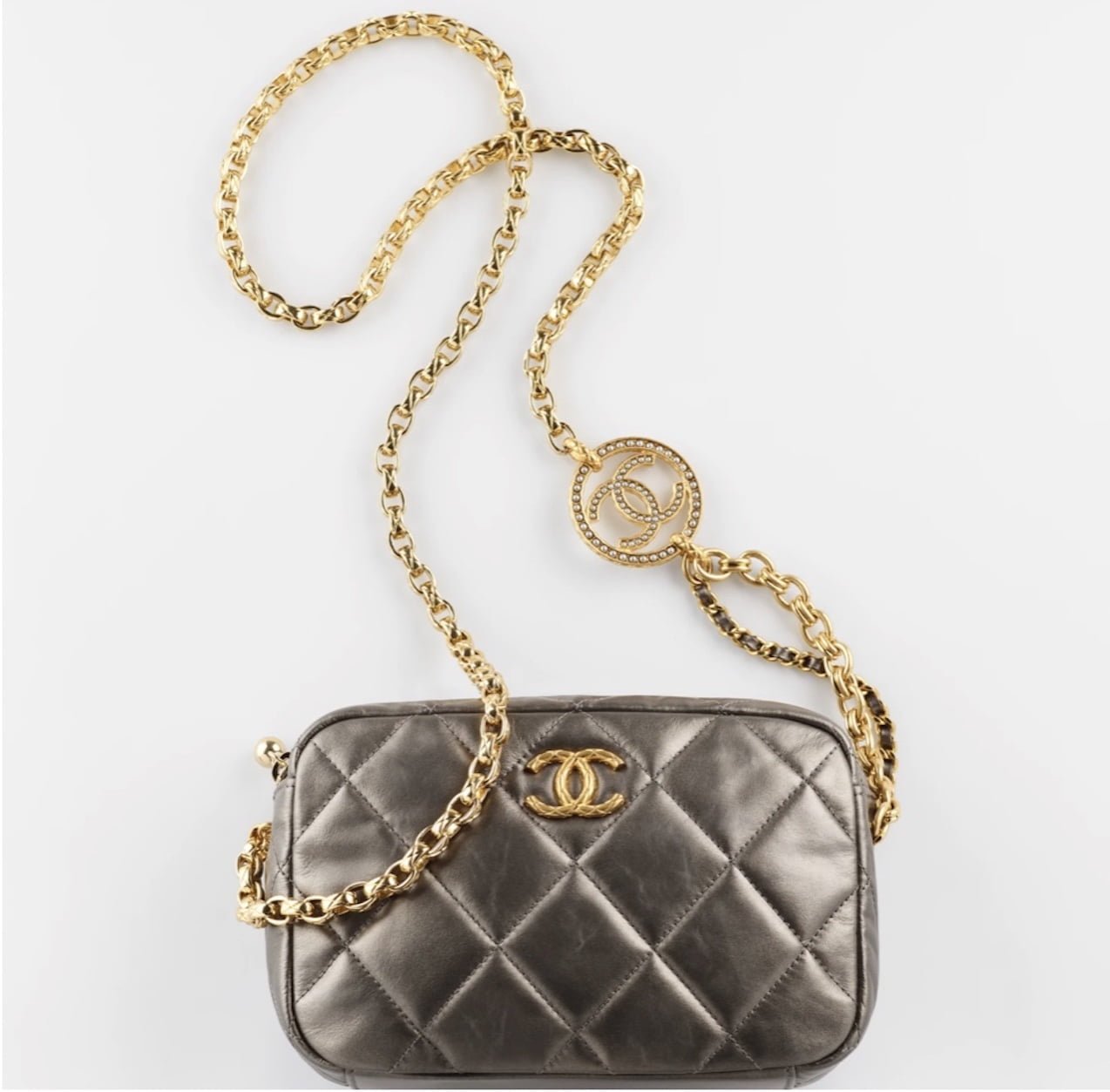 Chanel Is Next Year's Must Have Bag Brand! Hot Selling Small Box Bag Has A Major  Revival & The Heart-shaped Arrival Is Set To Become A Sell Out!