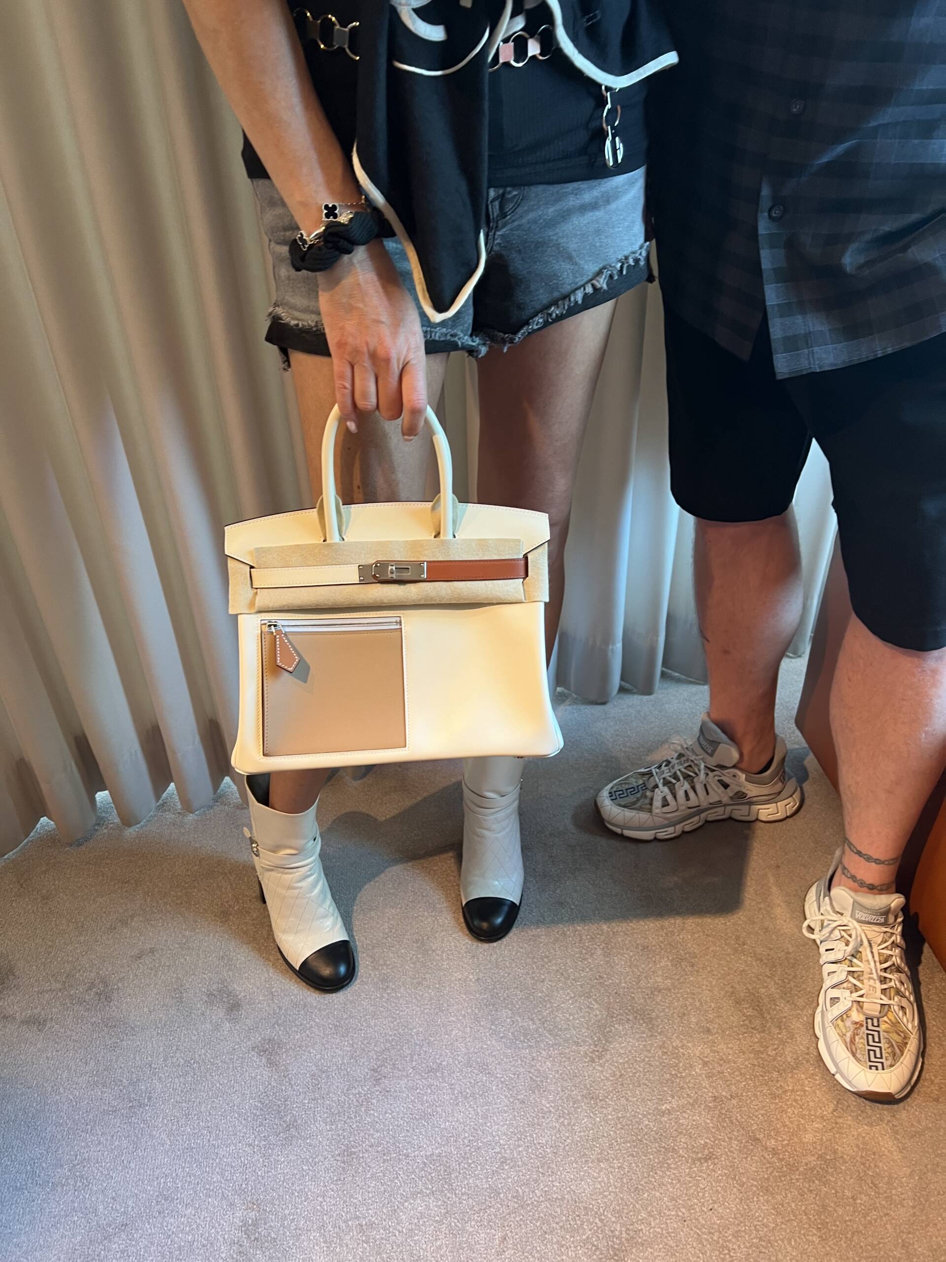 Kylie Jenner Gifted $100,000 One-Of-A-Kind Bag For Her Birthday