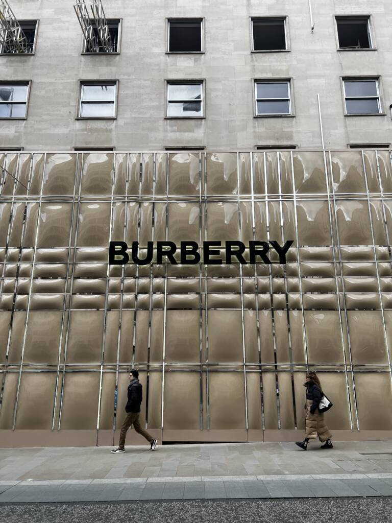 UK Reinstates VAT Refund Policies for Tourists PurseBop