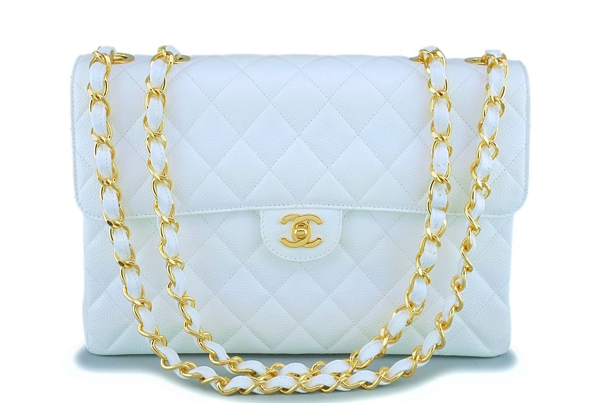 What Fits In A Chanel Jumbo Bag? & Is Chanel Jumbo heavy