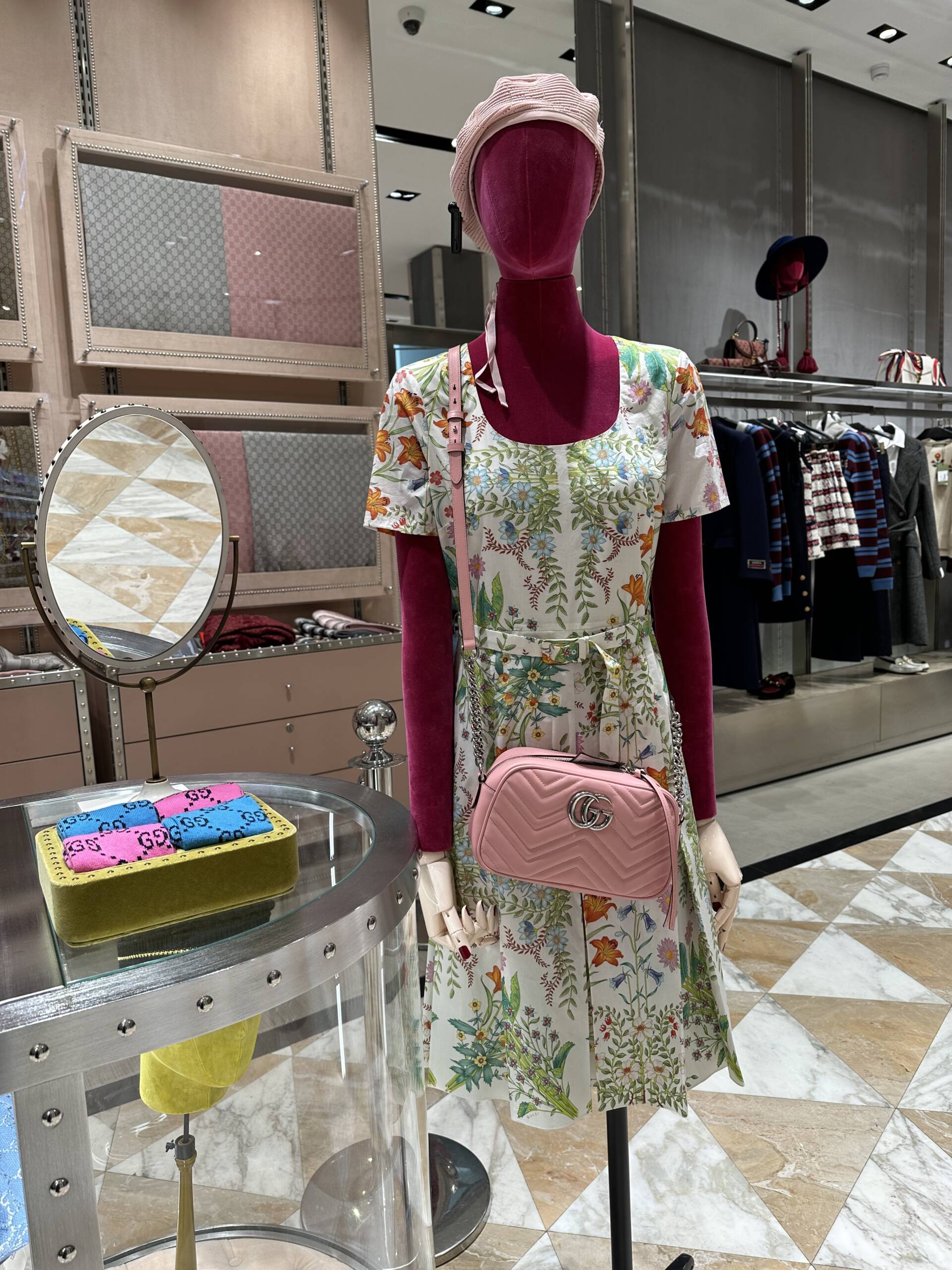 #9829;Louis Vuitton – Paris Station Shop