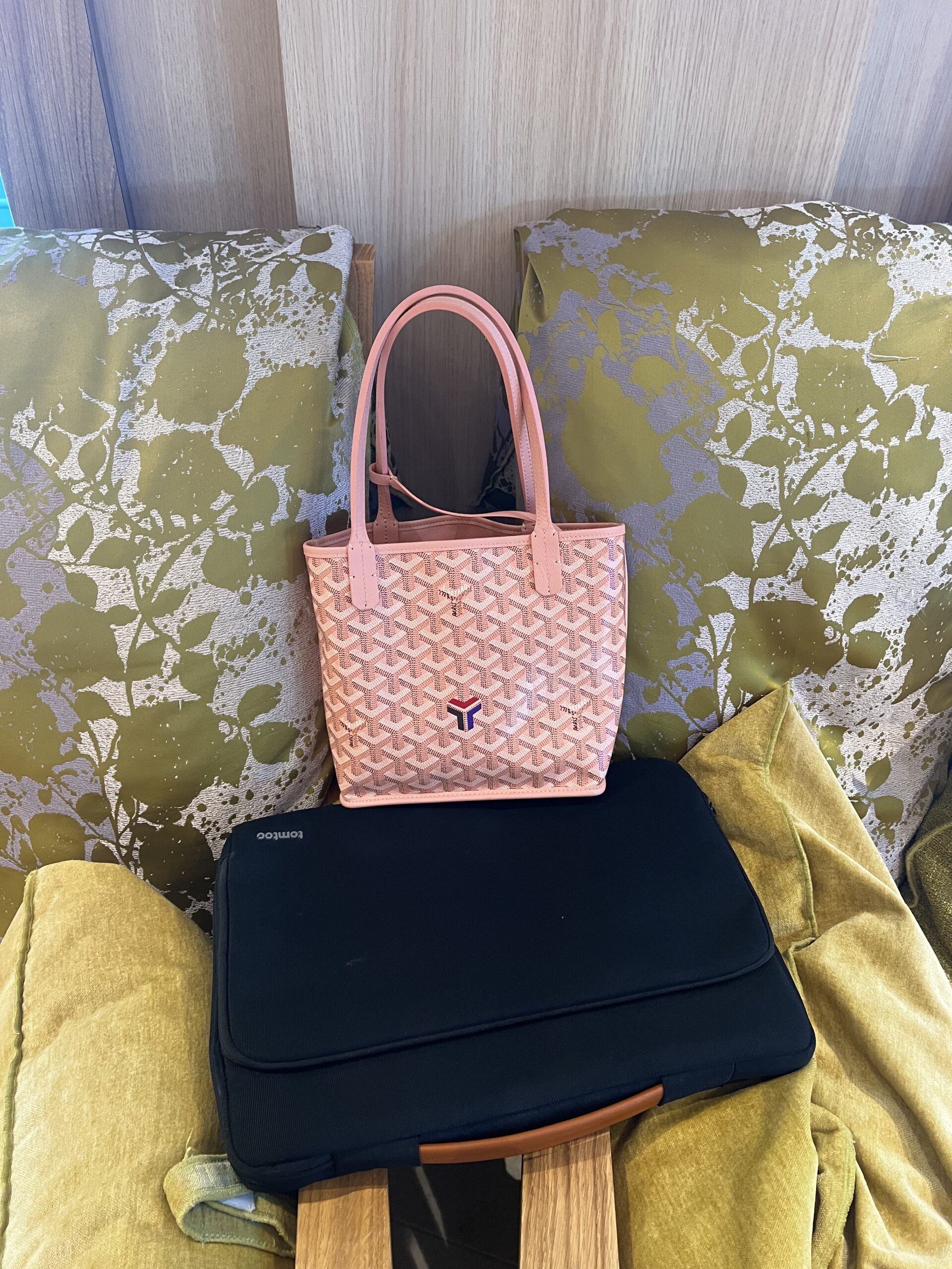 GOYARD Goyardine Reversible Mini Anjou Pink 1146982