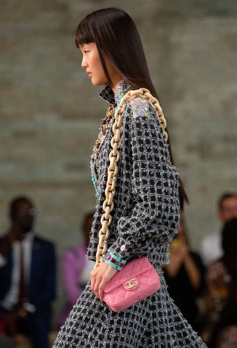 Chanel 2022/23 Métiers d'art Collection Is Big on Bags - Large and